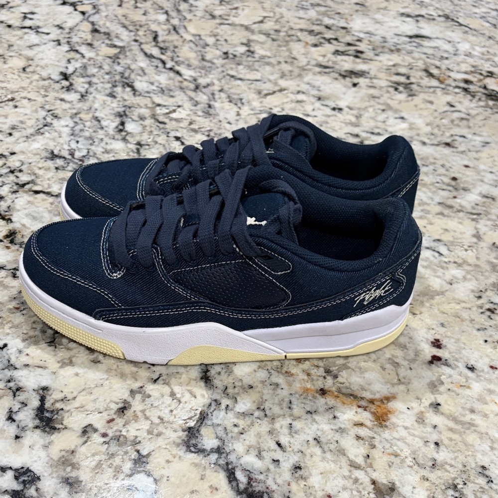 Jordan Sz10.5 Flight Court Women's Sneakers Navy Blue White Cream